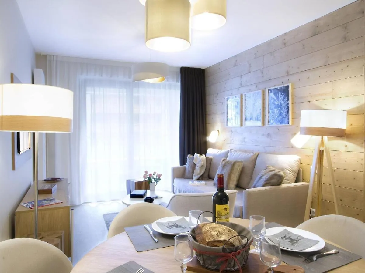 Modern Apartment With Sleeping Niche In Alpe D'Huez France
